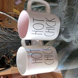 Rae Dunn 🔥Hot Chick Mug set